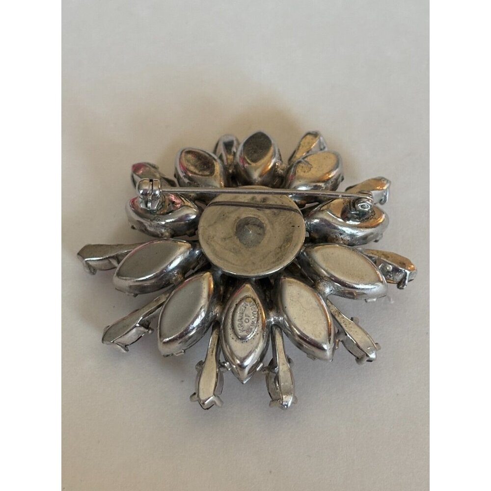 Kramer of New York Pin Brooch Vintage Jewelry Red Rhinestones Sparkles 2 inch - Picture 5 of 7